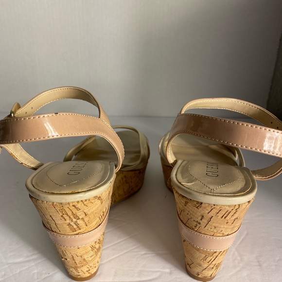 Ladies Guess wedge heel sandals size 9 1/2 gently worn very cute - Picture 3 of 10